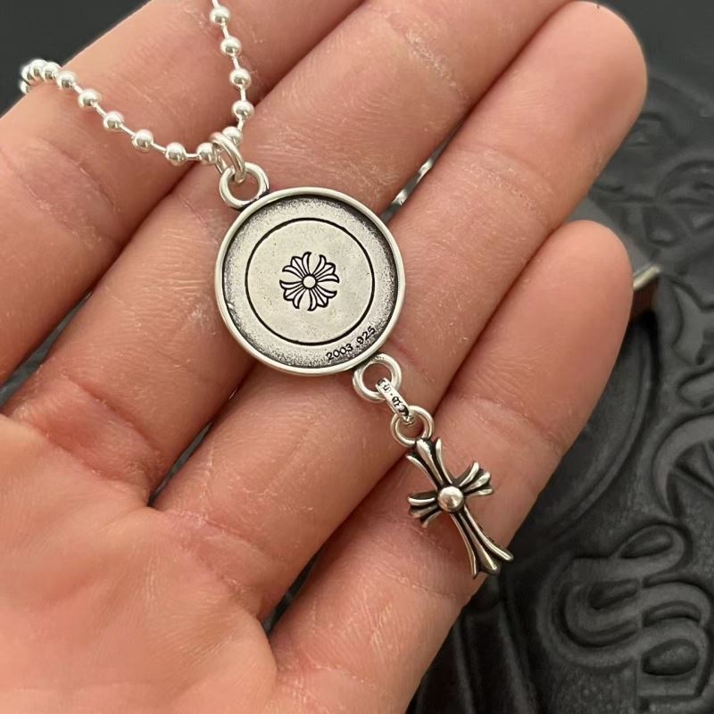 Ch*0me He**ts necklaces